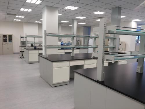 全鋼中央實(shí)驗(yàn)臺